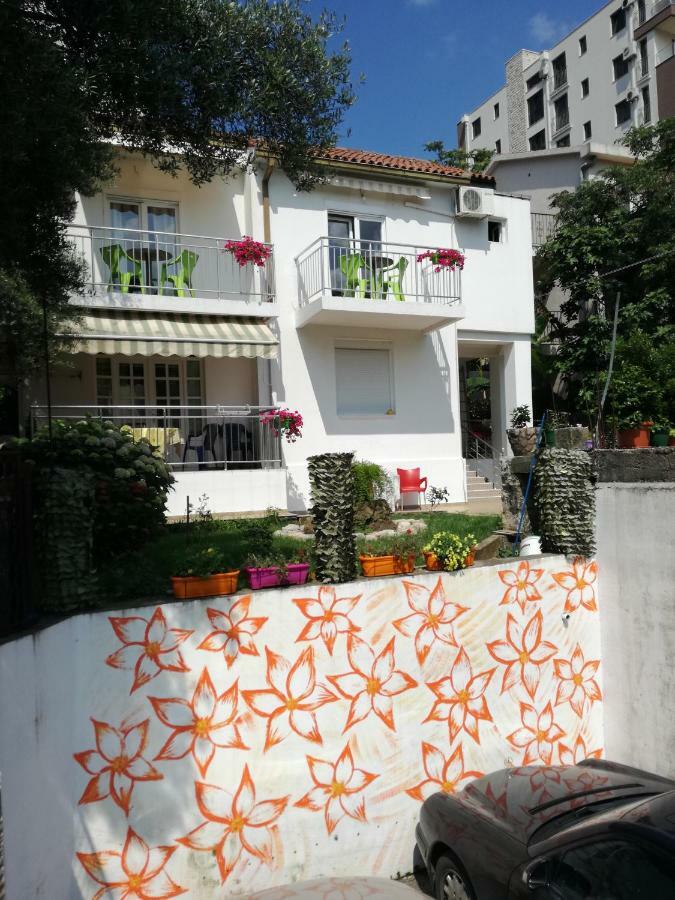 Guest House Vila Bak Будва Екстер'єр фото
