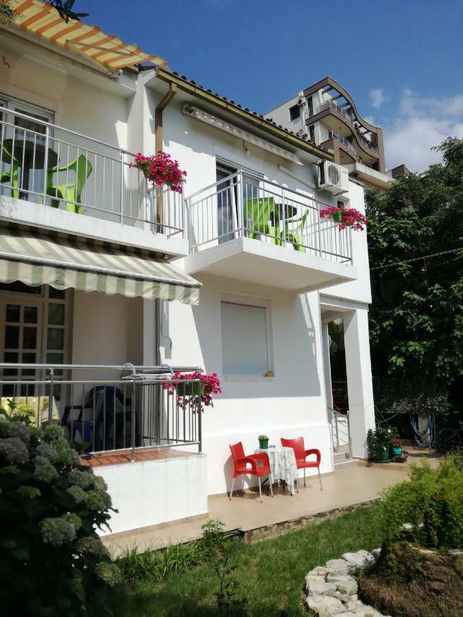 Guest House Vila Bak Будва Екстер'єр фото